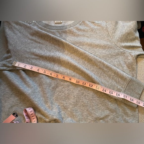 PINK V/S Grey Silver Studded Sweatshirt Size Large - Picture 10 of 10
